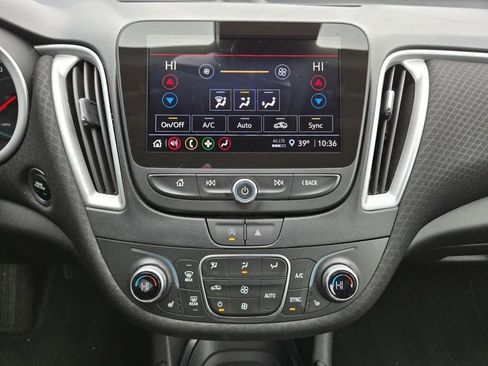 Used 2024 Chevrolet Malibu LT image 21