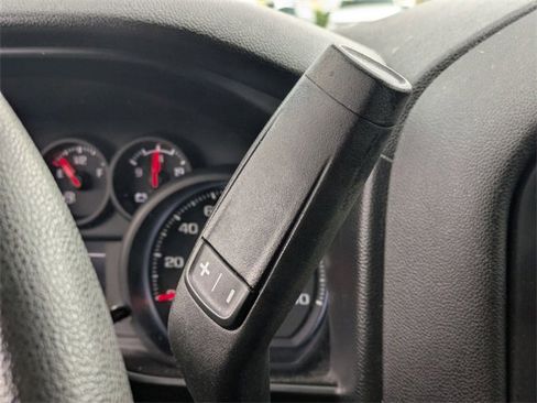 Used 2020 Chevrolet Silverado 1500 Custom w/ Custom Value Package image 14