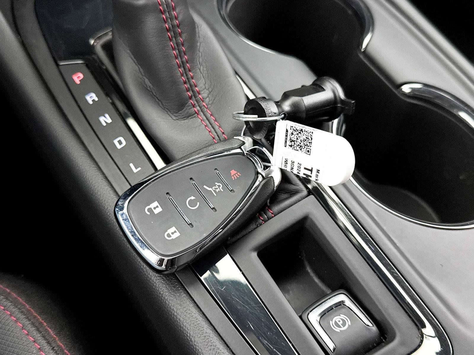 Used 2024 Chevrolet Equinox RS FWD image 38