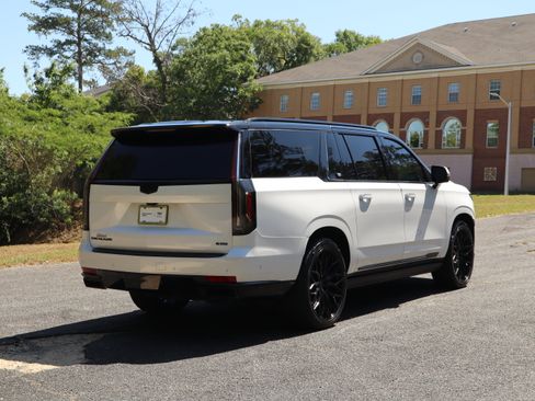 Used 2024 Cadillac Escalade ESV Premium Luxury Platinum w/ Heavy-Duty Trailer Package AWD/4WD image 7