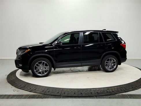 Used 2023 Honda Passport EX-L image 4