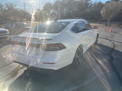 Used 2023 Honda Accord Sport image 7