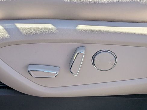 Used 2020 Lincoln Nautilus FWD w/ Equipment Group 101A image 20