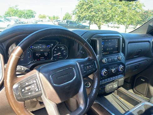 Used 2020 GMC Sierra 2500 Denali w/ Denali Ultimate Package AWD/4WD image 23