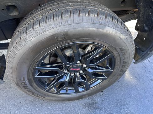 Used 2023 GMC Sierra 1500 Pro w/ Graphite Edition image 8