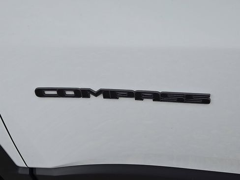 Used 2024 Jeep Compass Trailhawk image 30