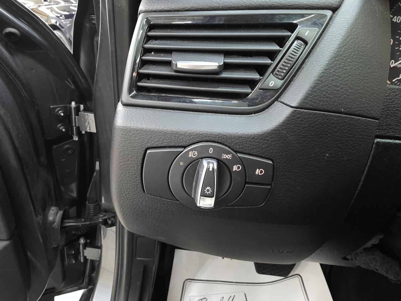 Used 2014 BMW X1 sDrive28i RWD image 33