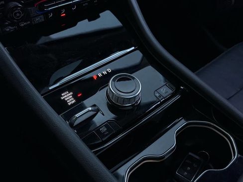 Used 2022 Jeep Grand Cherokee Limited 4xe image 9