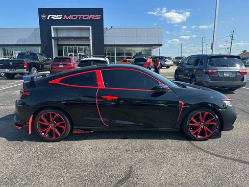 Used 2019 Honda Civic Sport image 2