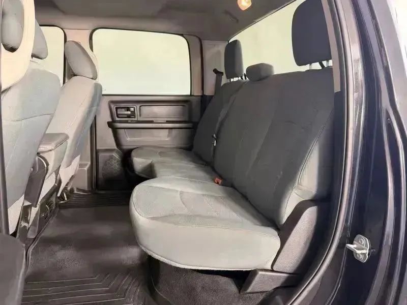 Used 2018 RAM 3500 Tradesman w/ Chrome Appearance Group AWD/4WD image 35