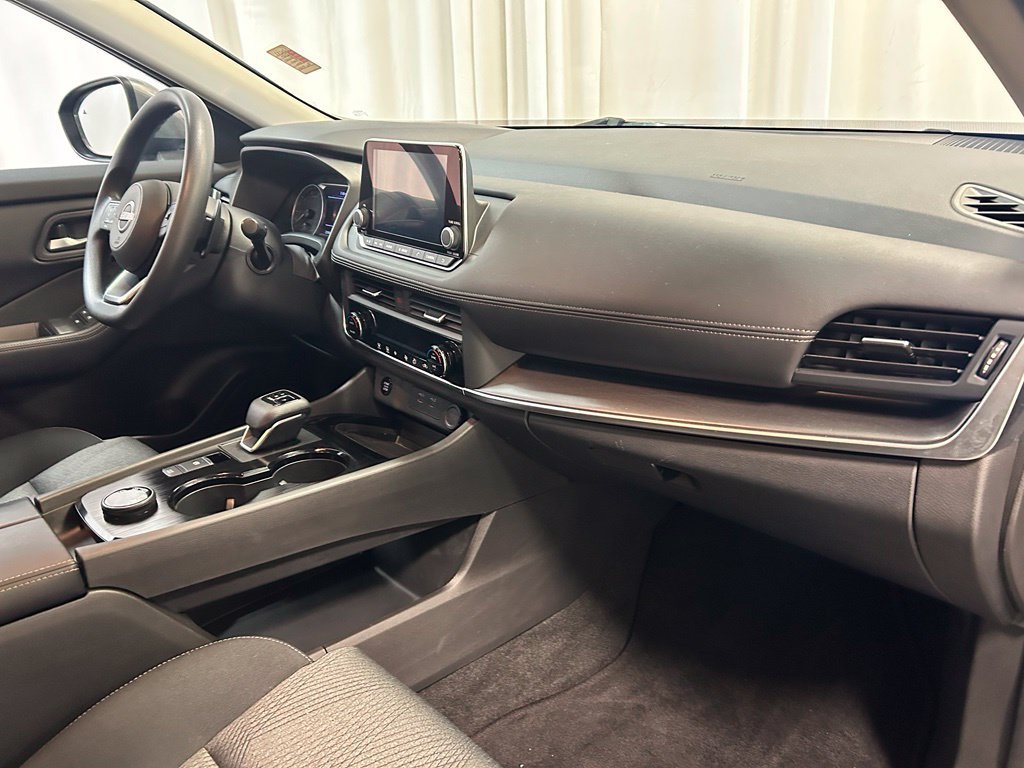 Used 2024 Nissan Rogue SV AWD/4WD image 24