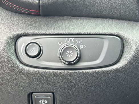 Used 2025 Chevrolet Blazer RS image 44