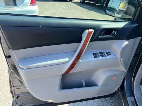 Used 2008 Toyota Highlander Limited image 12