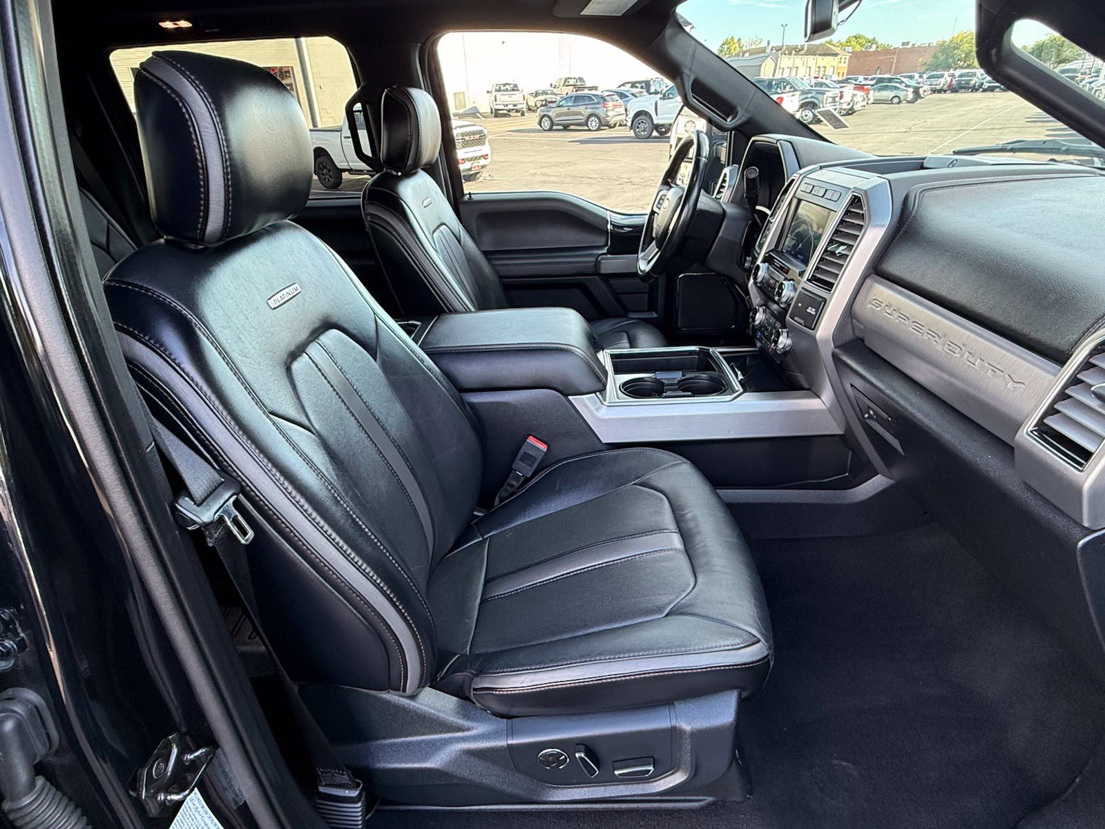 Used 2020 Ford F350 Platinum w/ FX4 Off-Road Package AWD/4WD image 20
