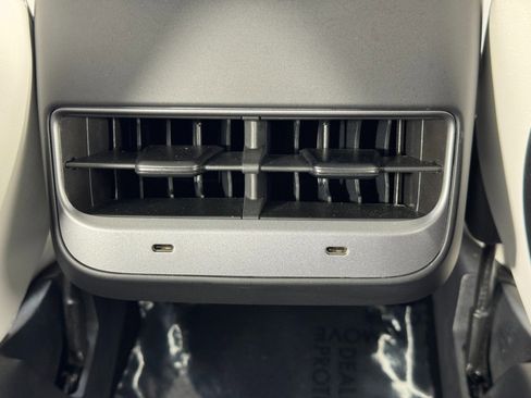 Used 2021 Tesla Model 3 Standard Range Plus image 35