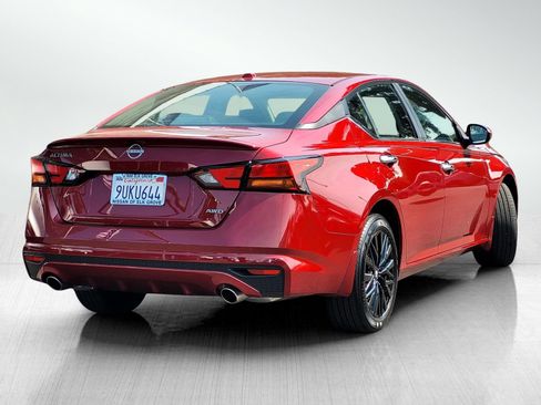 Used 2025 Nissan Altima 2.5 SV w/ SV Special Edition Package AWD/4WD image 4