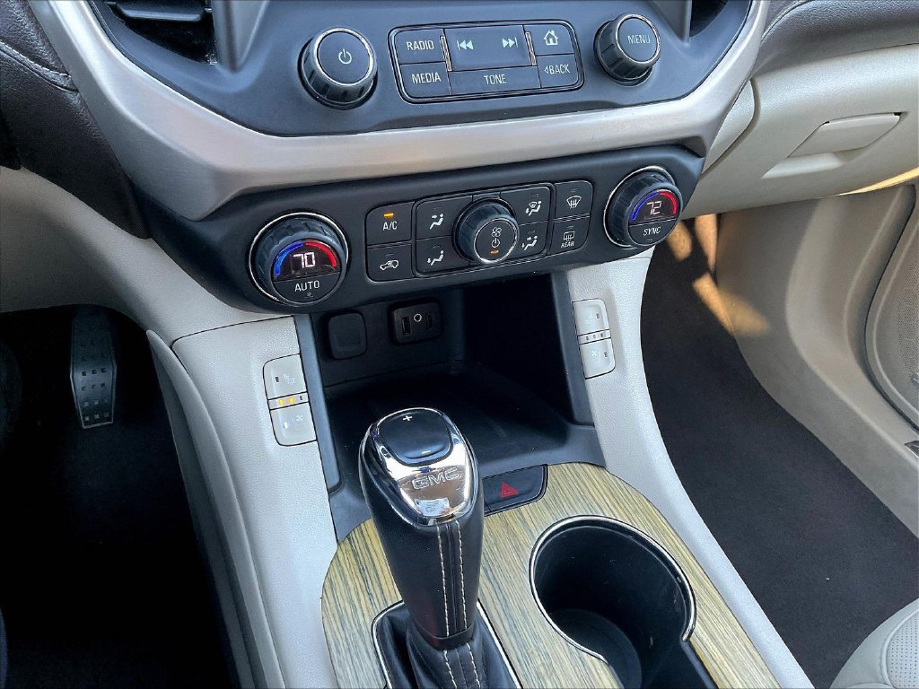 Used 2019 GMC Acadia Denali FWD image 17