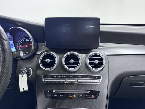 Used 2018 Mercedes-Benz GLC 300 4MATIC image 18