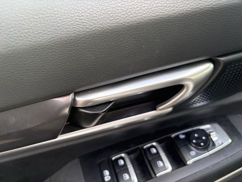 Used 2024 Kia Telluride S w/ S Sunroof Package FWD image 10