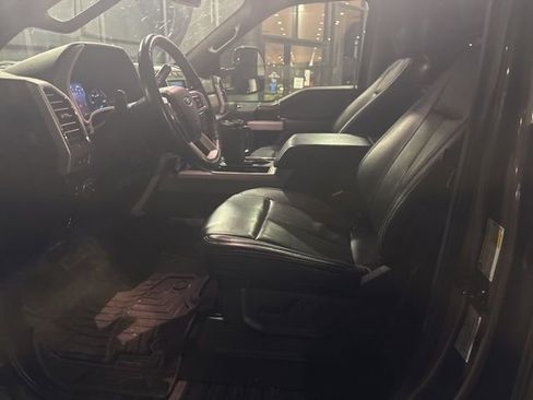 Used 2020 Ford F250 Lariat w/ Chrome Package image 4