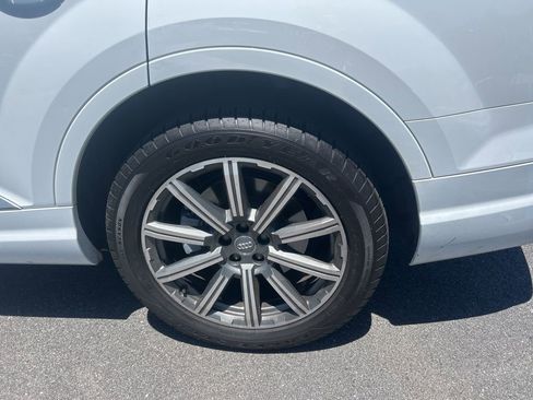 Used 2018 Audi Q7 2.0T Premium Plus w/ Premium Plus Package AWD/4WD image 4