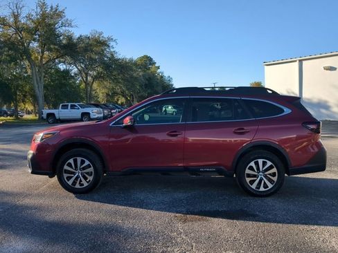 Used 2022 Subaru Outback Premium image 7