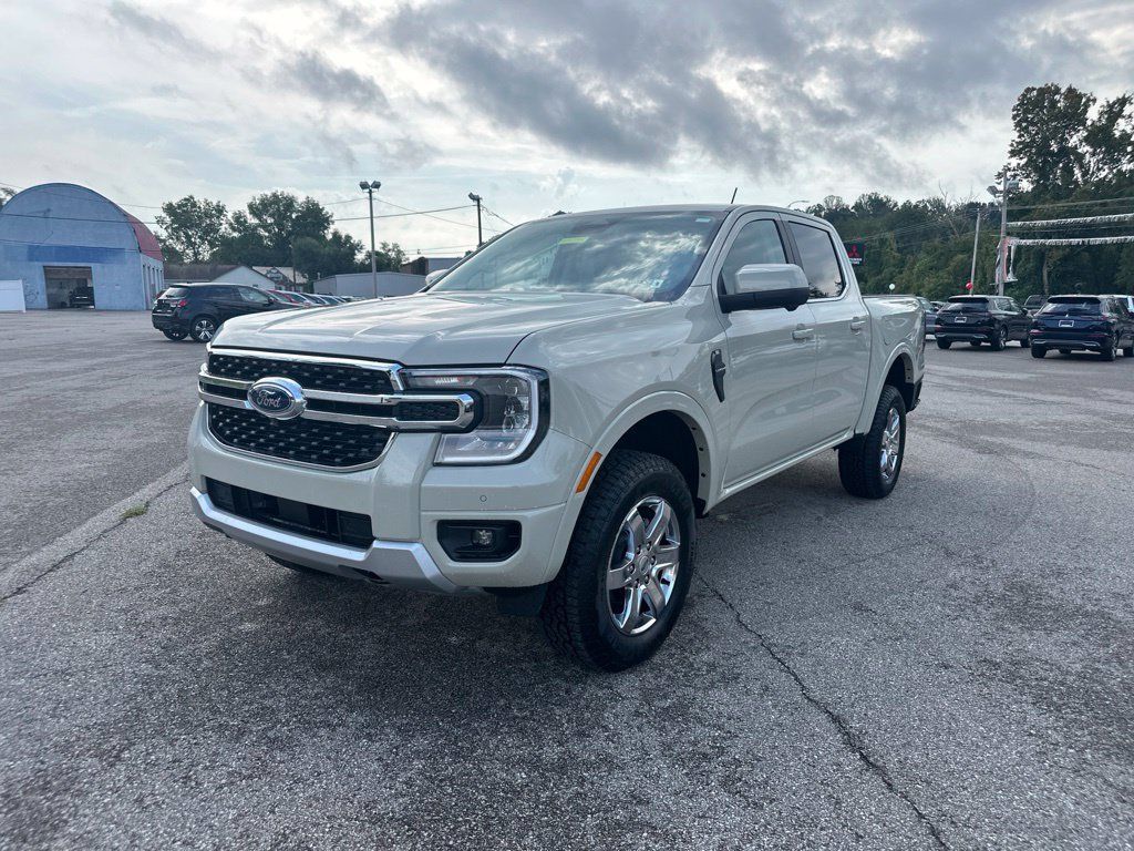 Used 2026 Ford Ranger Lariat w/ FX4 Off-Road Package AWD/4WD image 1