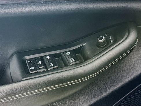 Certified 2023 Jeep Grand Cherokee Laredo AWD/4WD image 27
