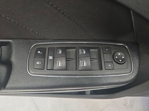 Used 2021 Dodge Charger SXT w/ Blacktop Package image 13