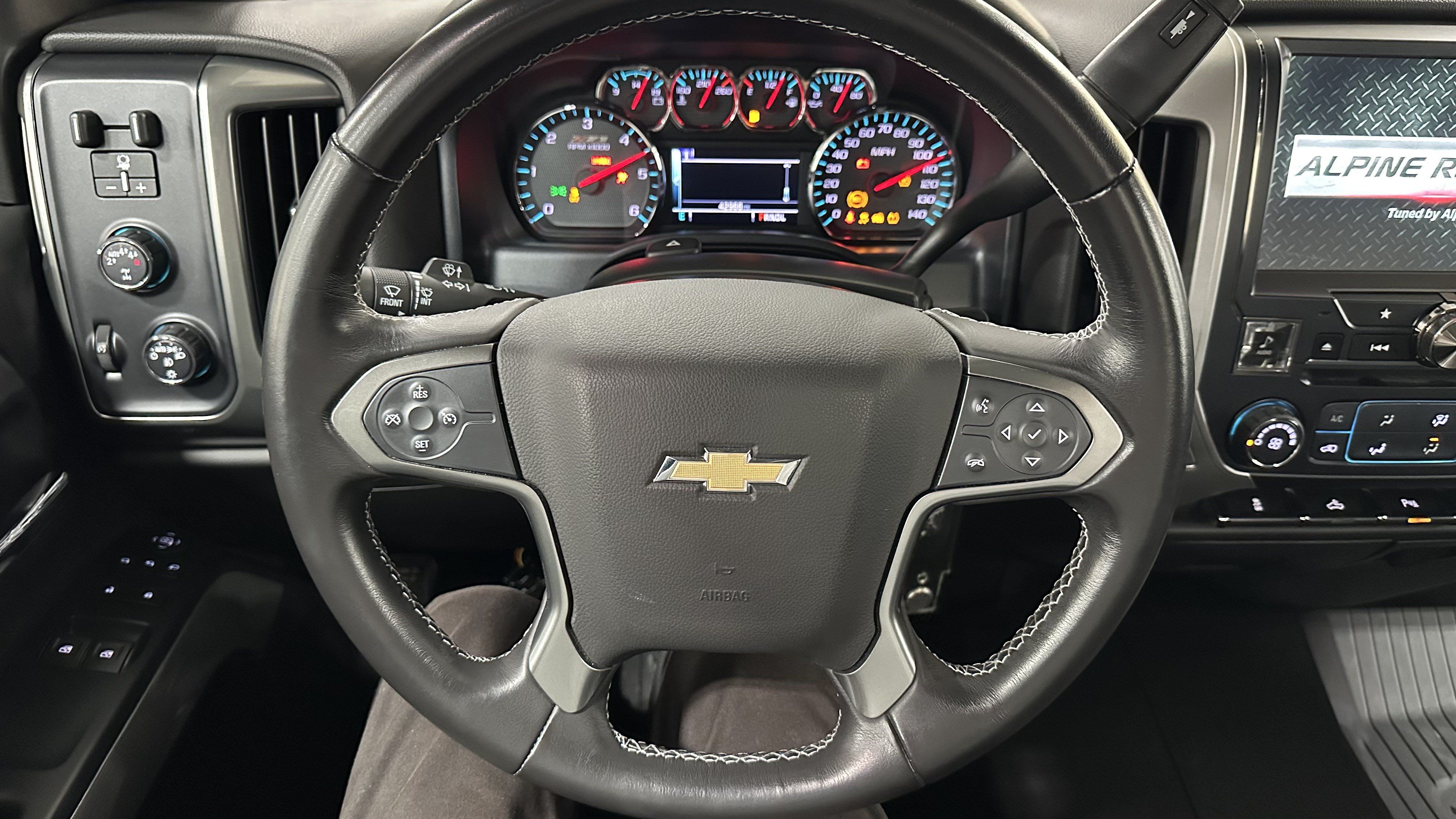 Used 2018 Chevrolet Silverado 1500 LT w/ LT Convenience Package AWD/4WD image 18
