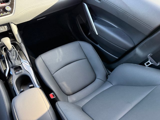 Used 2025 Toyota Corolla Cross XLE FWD image 24