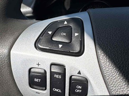 Used 2012 Ford Edge SEL FWD image 19