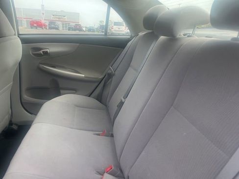 Used 2013 Toyota Corolla LE image 7