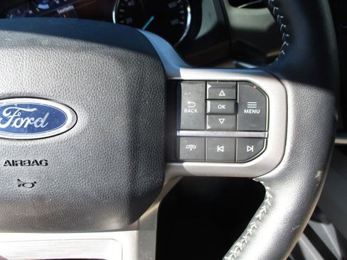 Used 2024 Ford Expedition XLT image 20