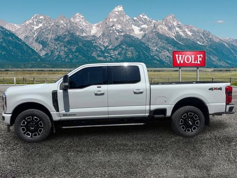 Used 2025 Ford F350 Platinum AWD/4WD image 8
