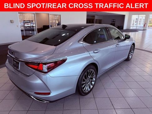 Certified 2024 Lexus ES 350 w/ Luxury Package image 7