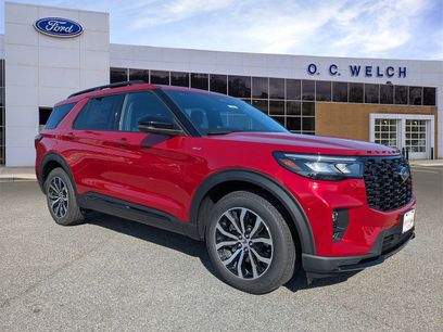New 2025 Ford Explorer ST-Line w/ Premium Package