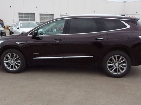 Used 2022 Buick Enclave Avenir w/ Avenir Technology Package AWD/4WD image 4
