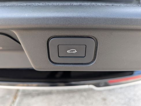 Used 2024 Land Rover Range Rover SE AWD/4WD image 17