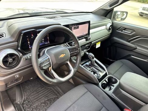 Used 2023 Chevrolet Colorado LT w/ LT Convenience Package II image 19