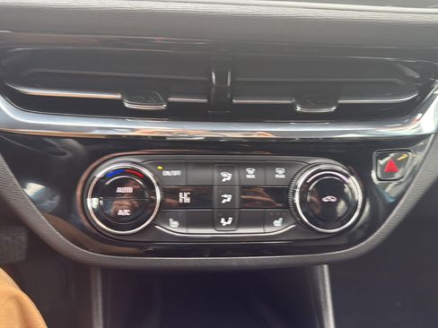 Used 2025 Buick Envista Sport Touring w/ Convenience I Package image 18