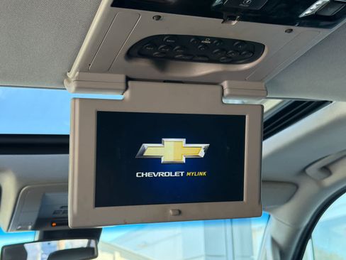 Used 2019 Chevrolet Suburban Premier AWD/4WD image 15