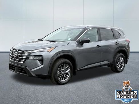 Used 2025 Nissan Rogue S image 5