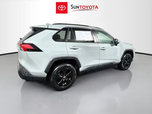 Used 2023 Toyota RAV4 XLE w/ Convenience Package FWD image 4