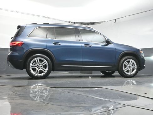 Used 2021 Mercedes-Benz GLB 250 GLB 250 w/ Premium Package image 38