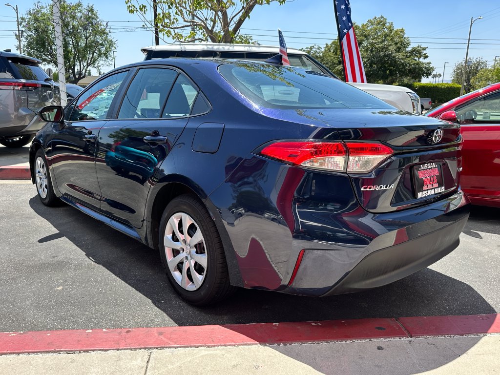 Used 2023 Toyota Corolla LE FWD image 7