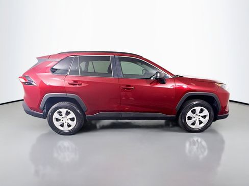 Used 2020 Toyota RAV4 LE image 11