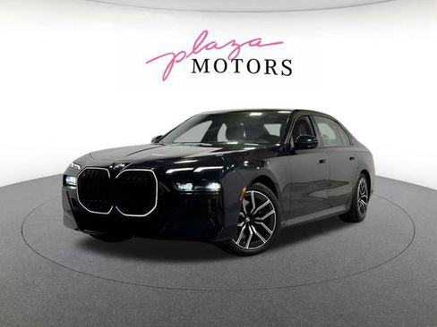 Used 2025 BMW 760i xDrive AWD/4WD image 1