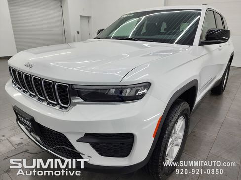 New 2025 Jeep Grand Cherokee Laredo w/ Luxury Tech Group I image 7