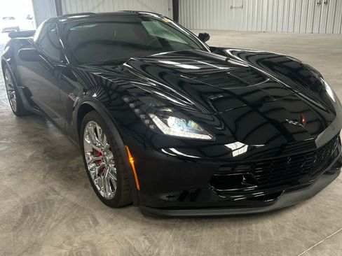 Used 2015 Chevrolet Corvette Z06 w/ 3LZ Preferred Equipment Group image 7